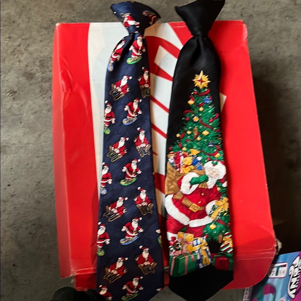 💋Kids Festive Santa and Christmas Tree Ties Little Boy NWOT